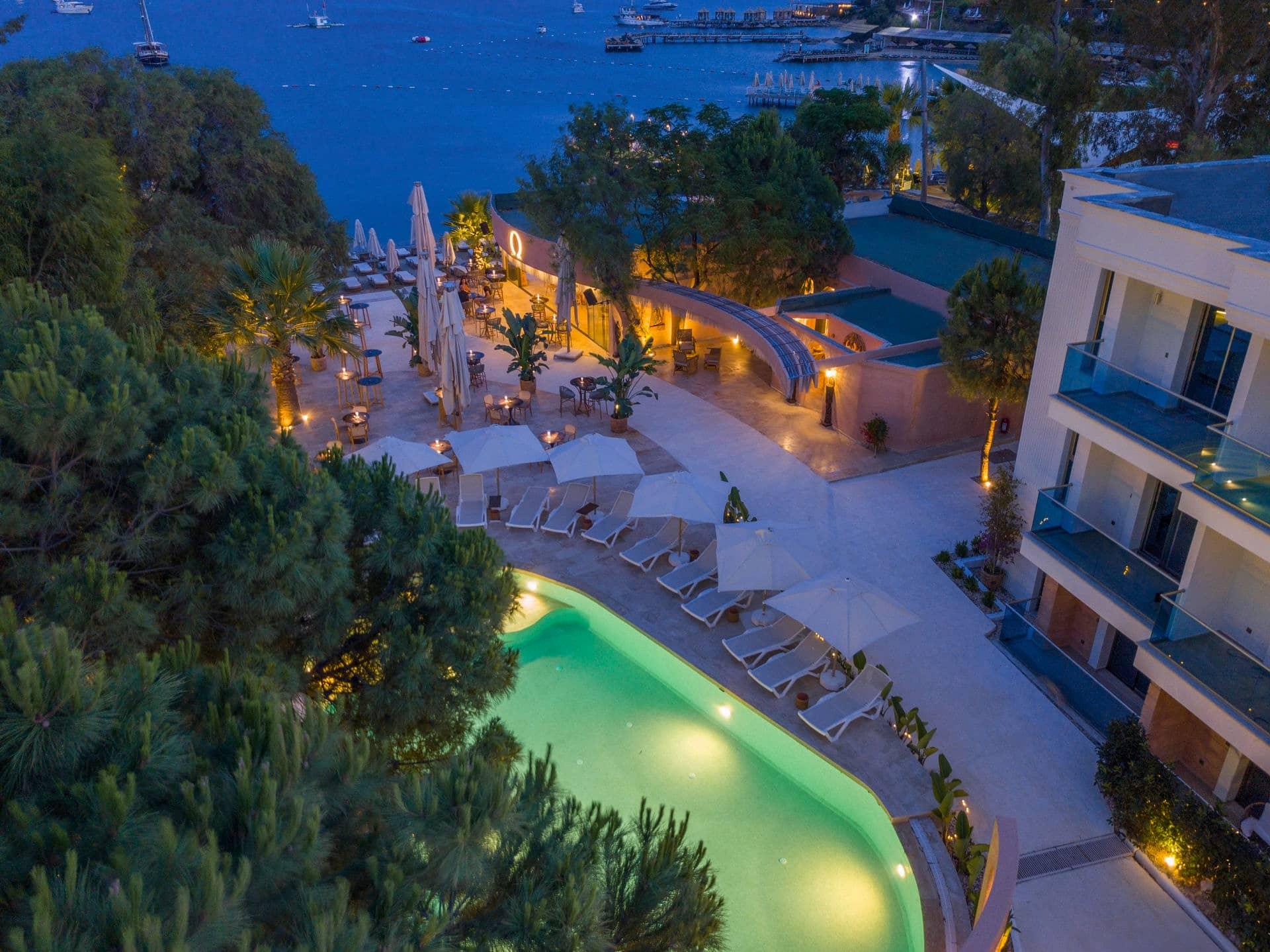 Image of Beach & Pool
