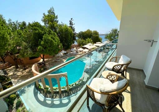 Deluxe Sea View Room